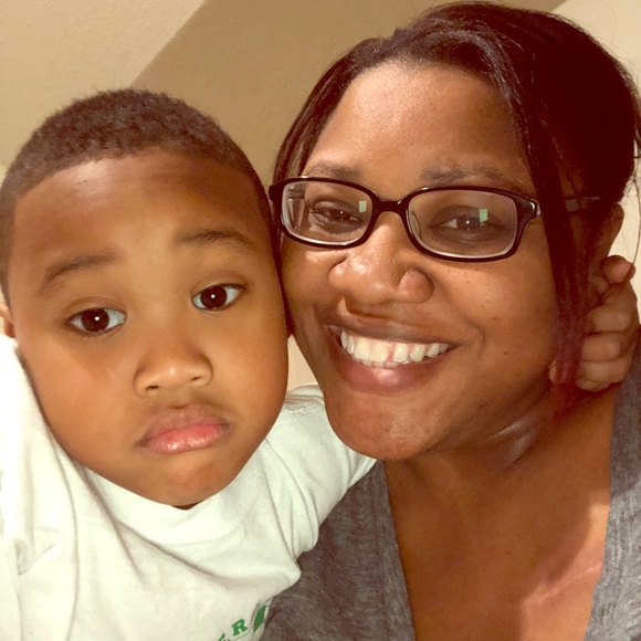 Meet your Posher, Tracie - Picture 2 of 5